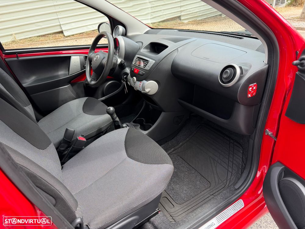 Toyota Aygo 1.0 + AC - 16