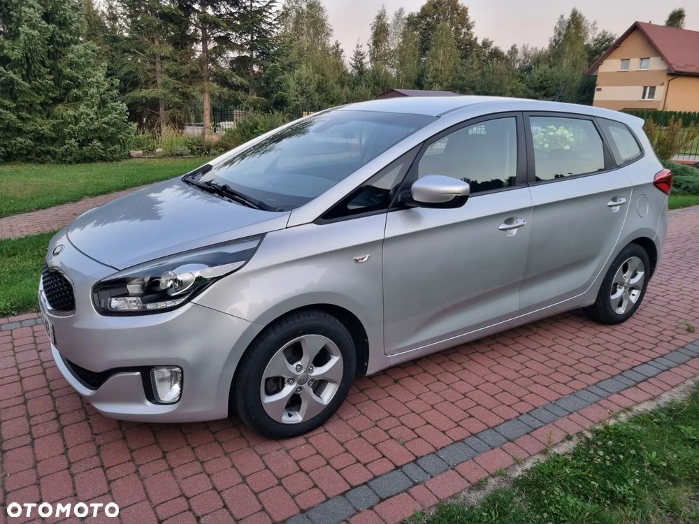 Kia Carens 1.7 CRDi M 7os - 4