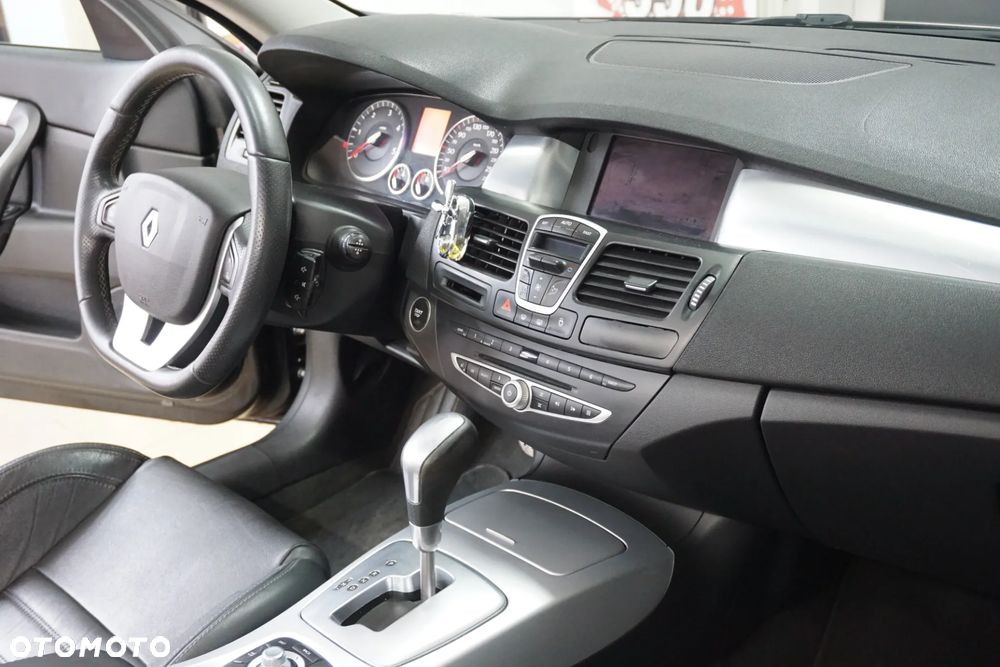 Renault Laguna V6 dCi 235 FAP GT - 23