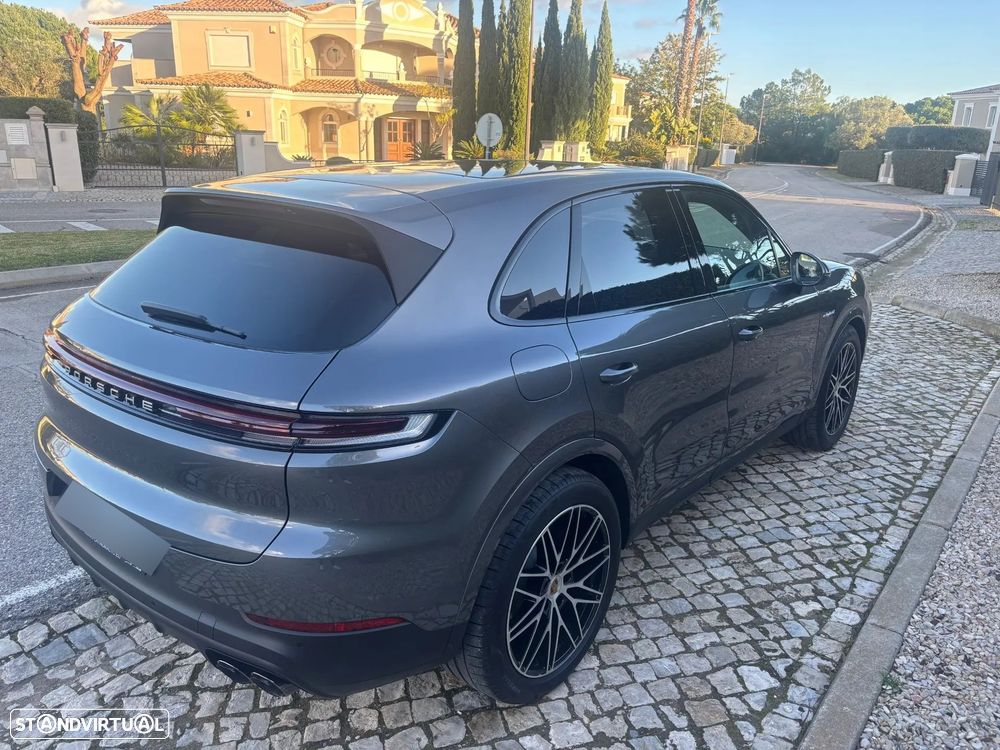 Porsche Cayenne E-Hybrid - 3