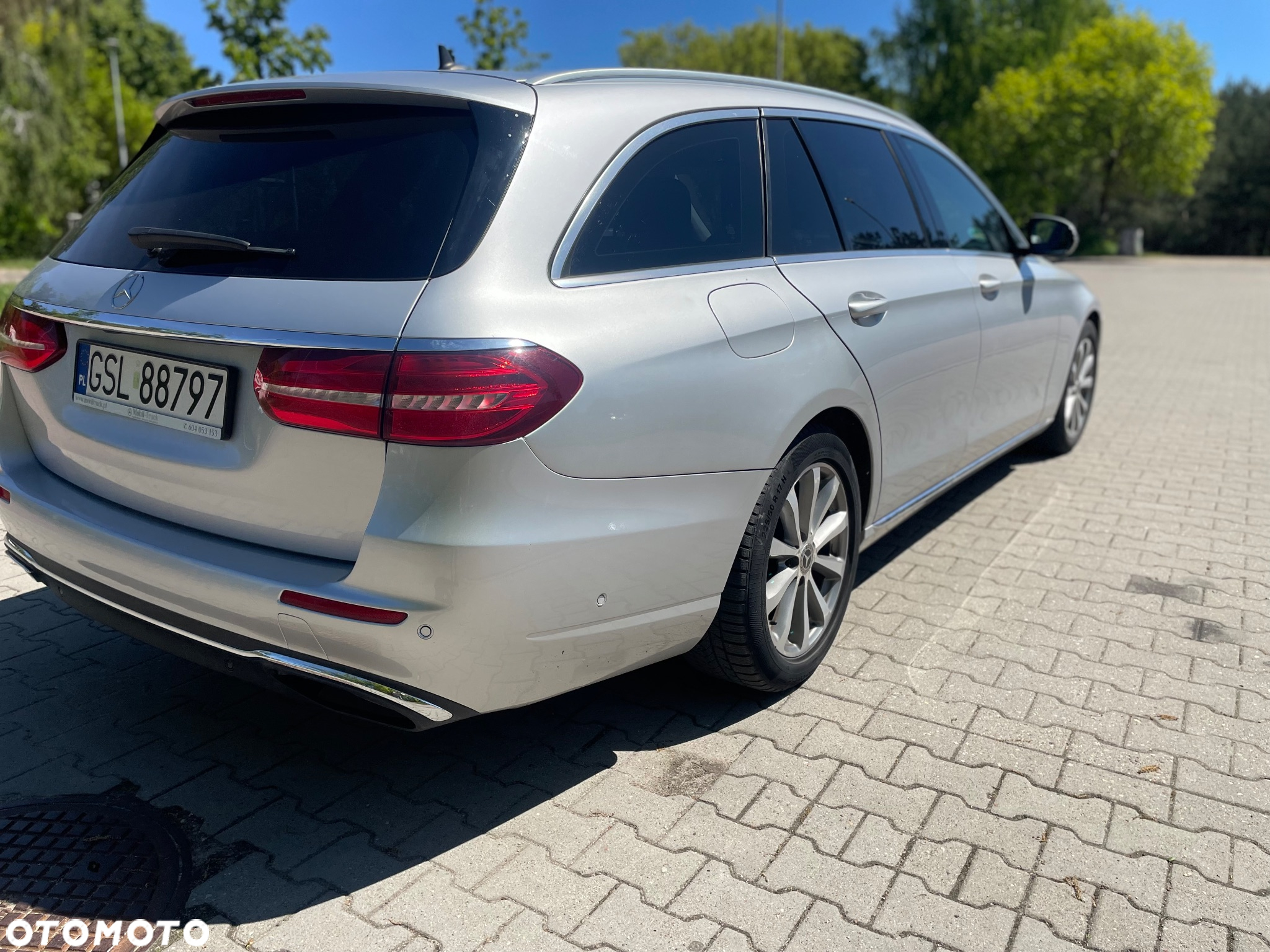 Mercedes-Benz Klasa E 220 d T 9G-TRONIC - 5