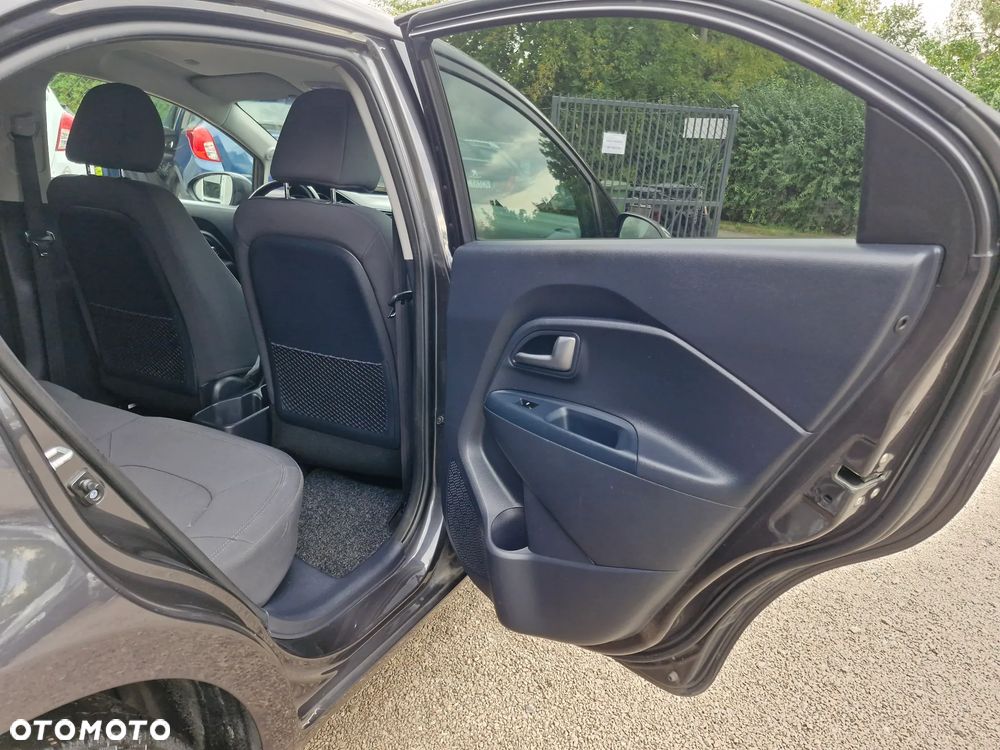 Kia Rio 1.2 L - 17