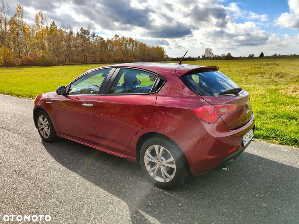 Alfa Romeo Giulietta 2.0 JTDM 16V - 5