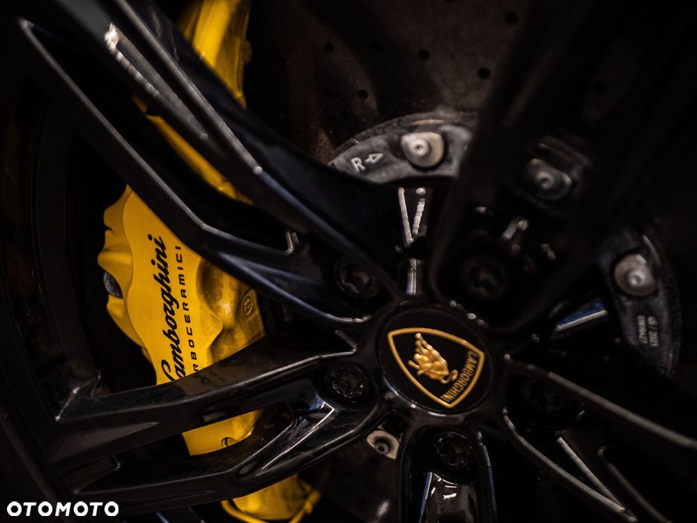 Lamborghini Huracan - 19