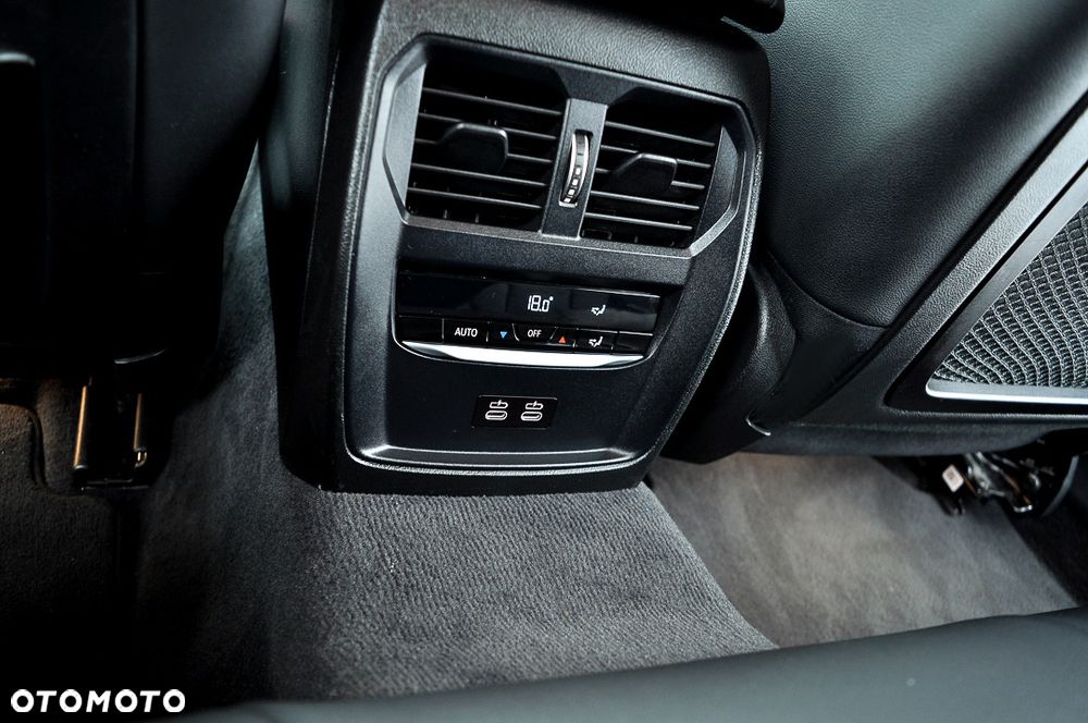 BMW Seria 3 320i GPF Sport Line Shadow sport - 24