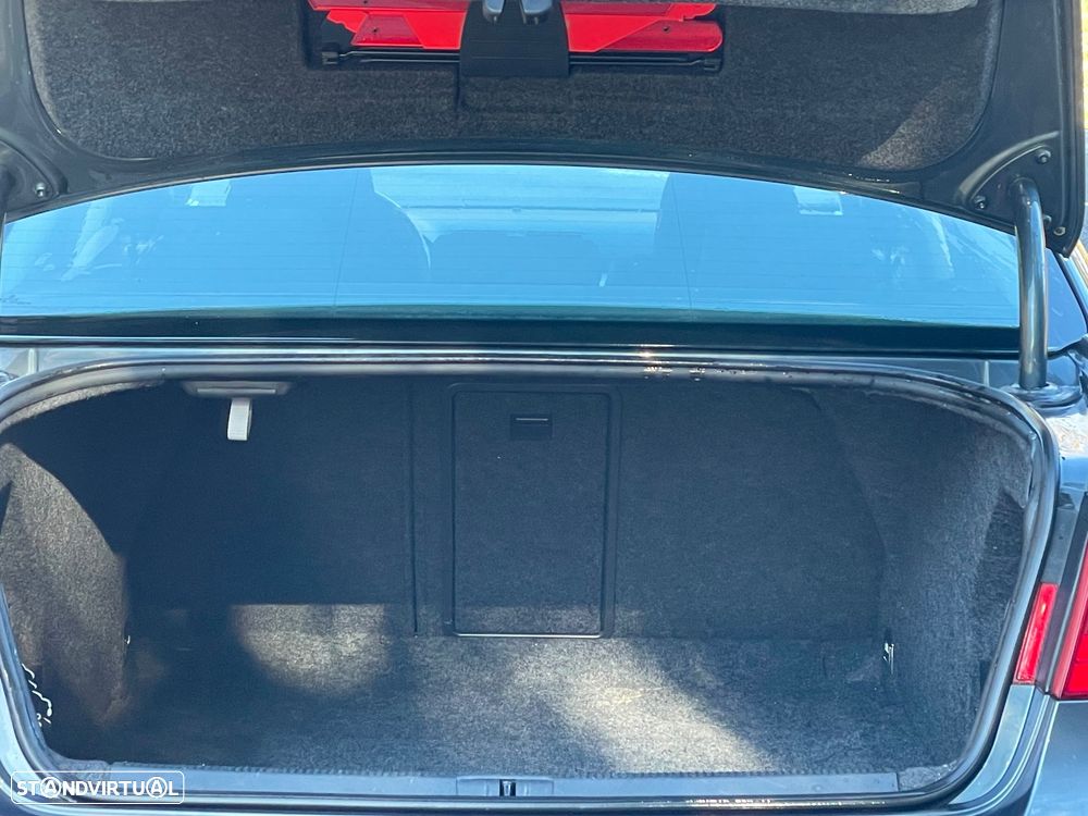 VW Passat 2.0 TDI Confortline - 6