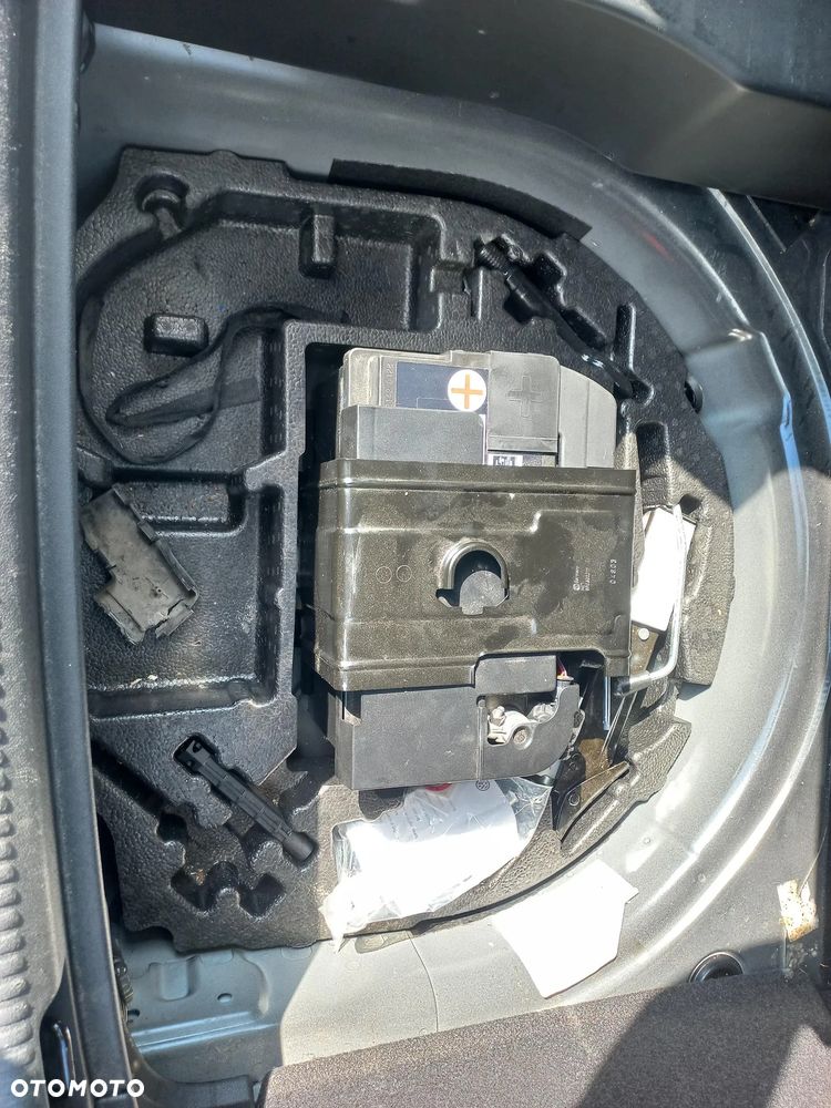 Audi A1 3-drzwiowe 1.4 TFSI cylinder on demand S tronic S line edition m S line Sportpaket - 11