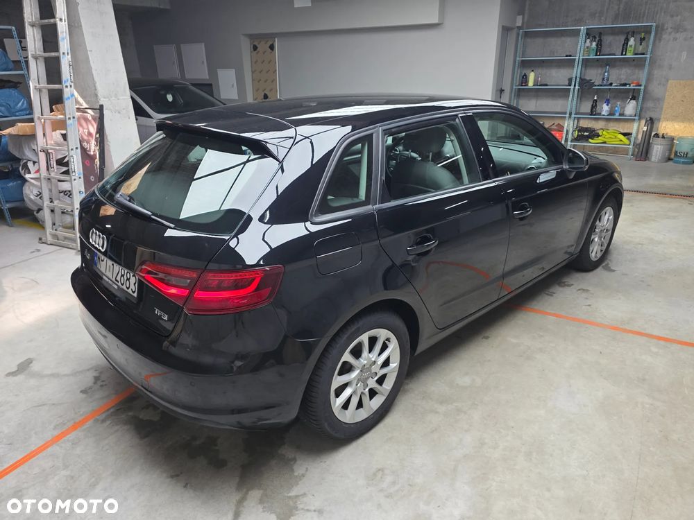 Audi A3 Sportback - 8