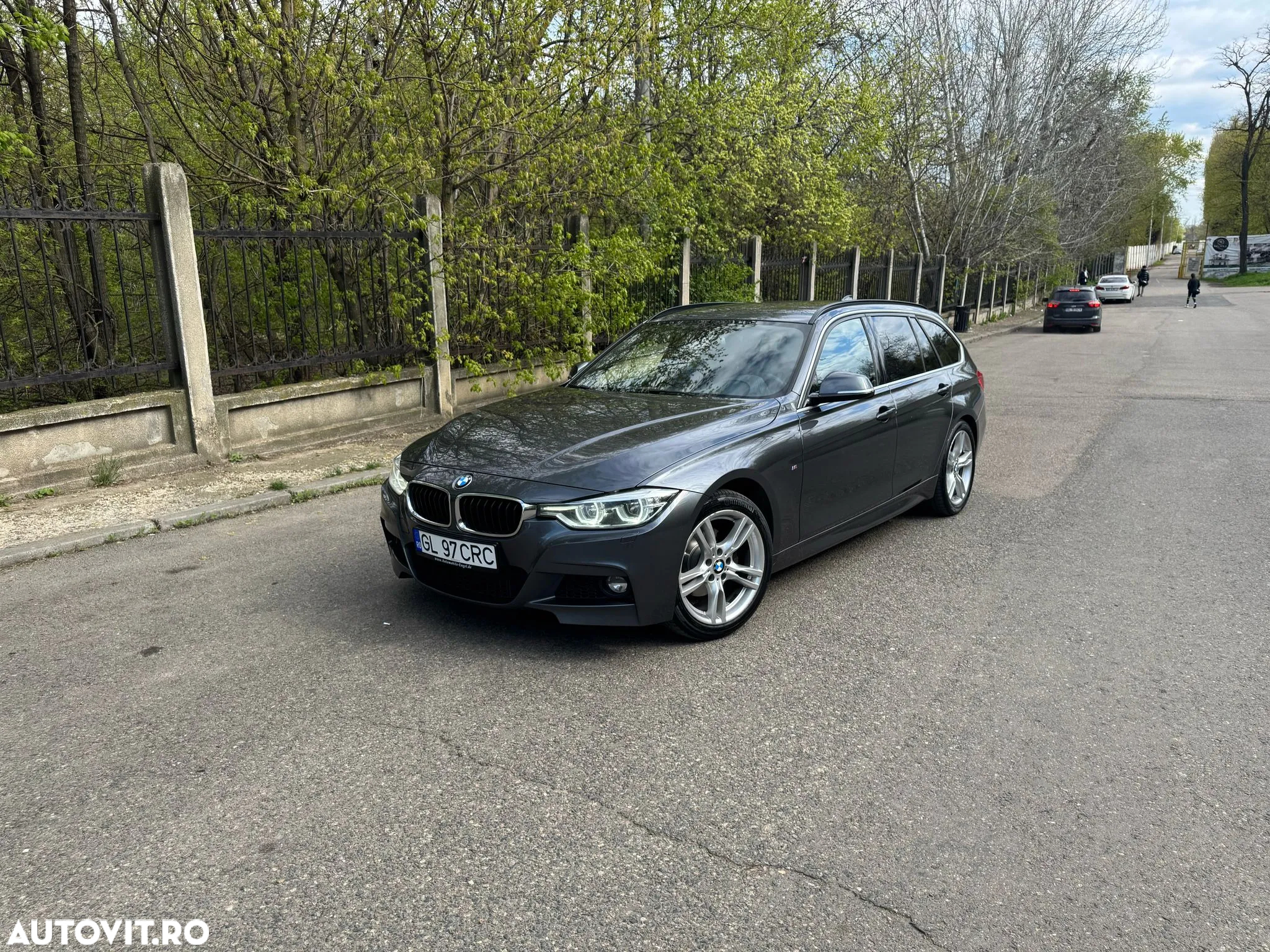 BMW Seria 3 320d Touring Aut. M Sport - 3