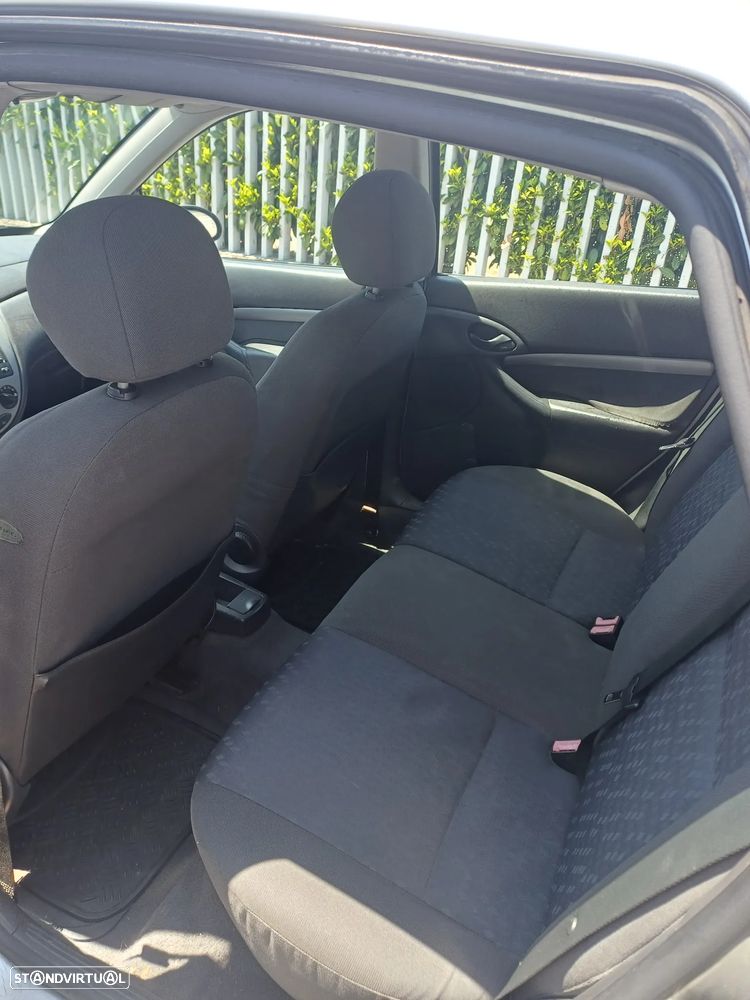 Ford Focus - 9