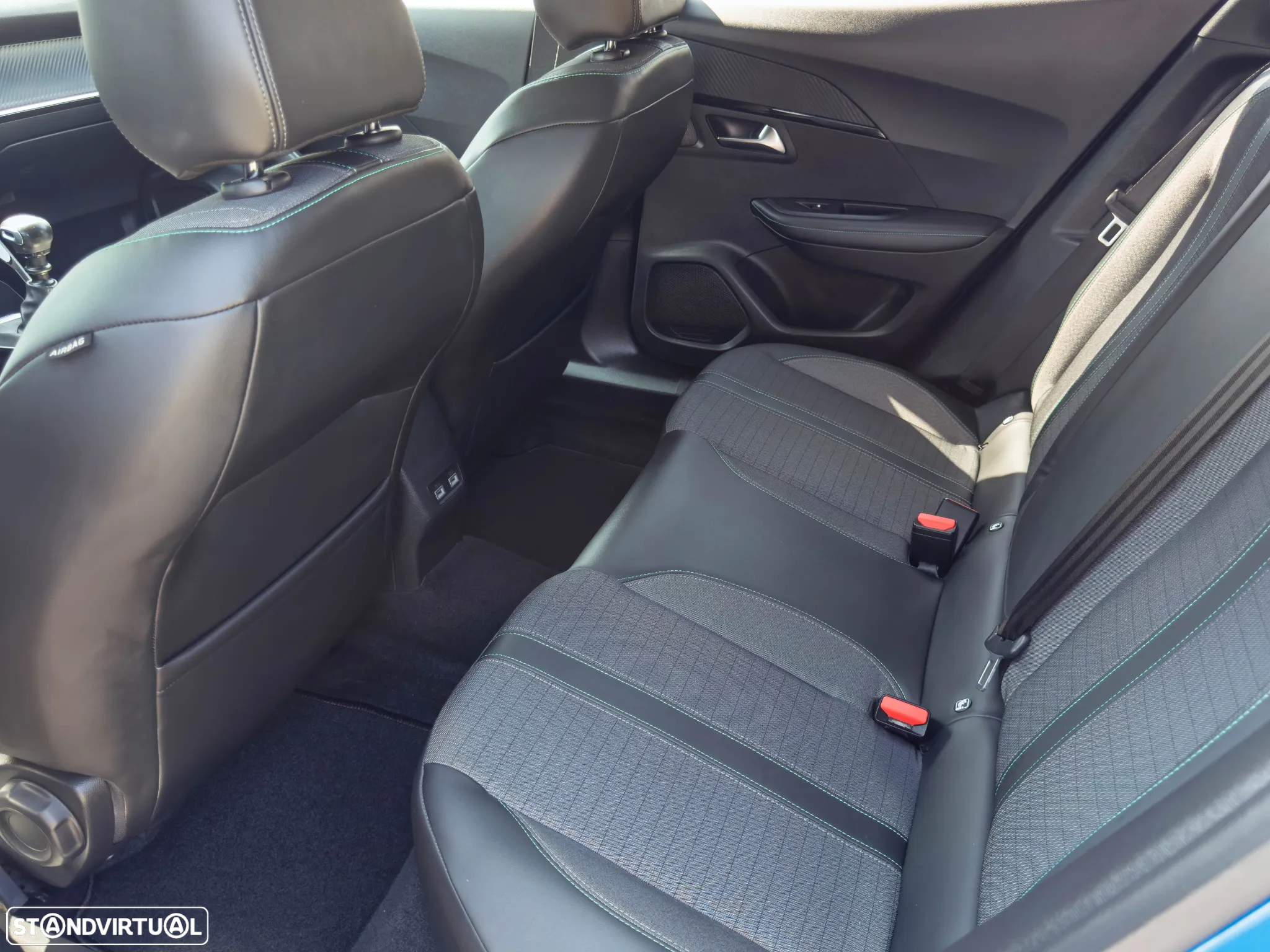 Peugeot 2008 1.5 BlueHDi Allure - 8