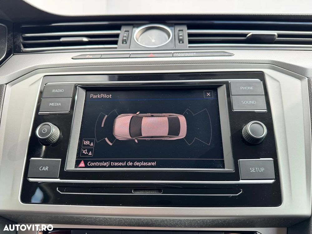 Volkswagen Passat - 37
