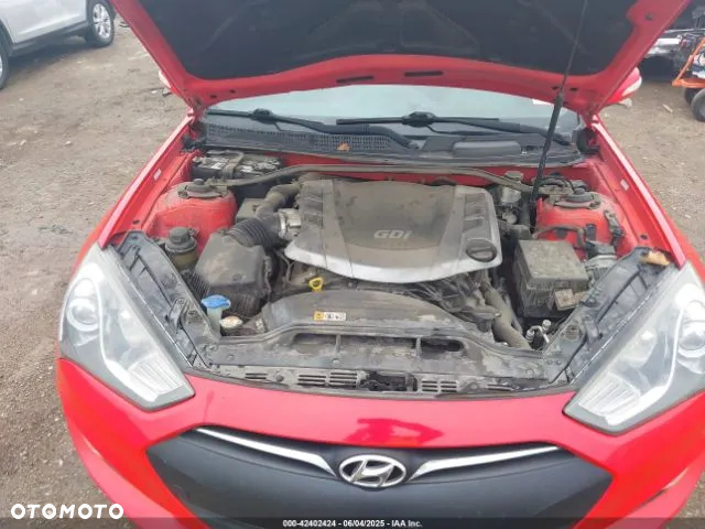 Hyundai Genesis Coupe 3.8 V6 Executive - 10