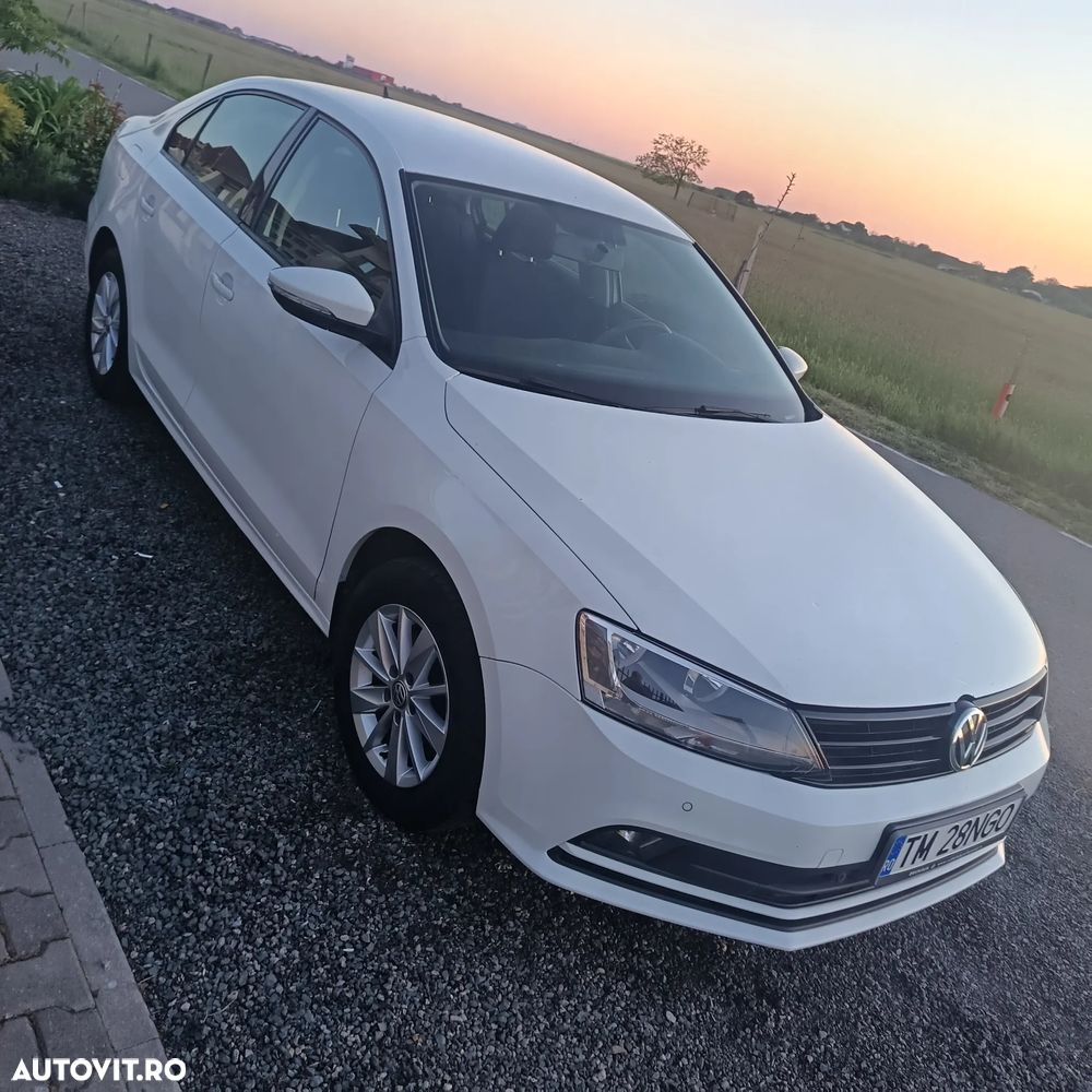Volkswagen Jetta 1.2 TSI Comfortline - 1