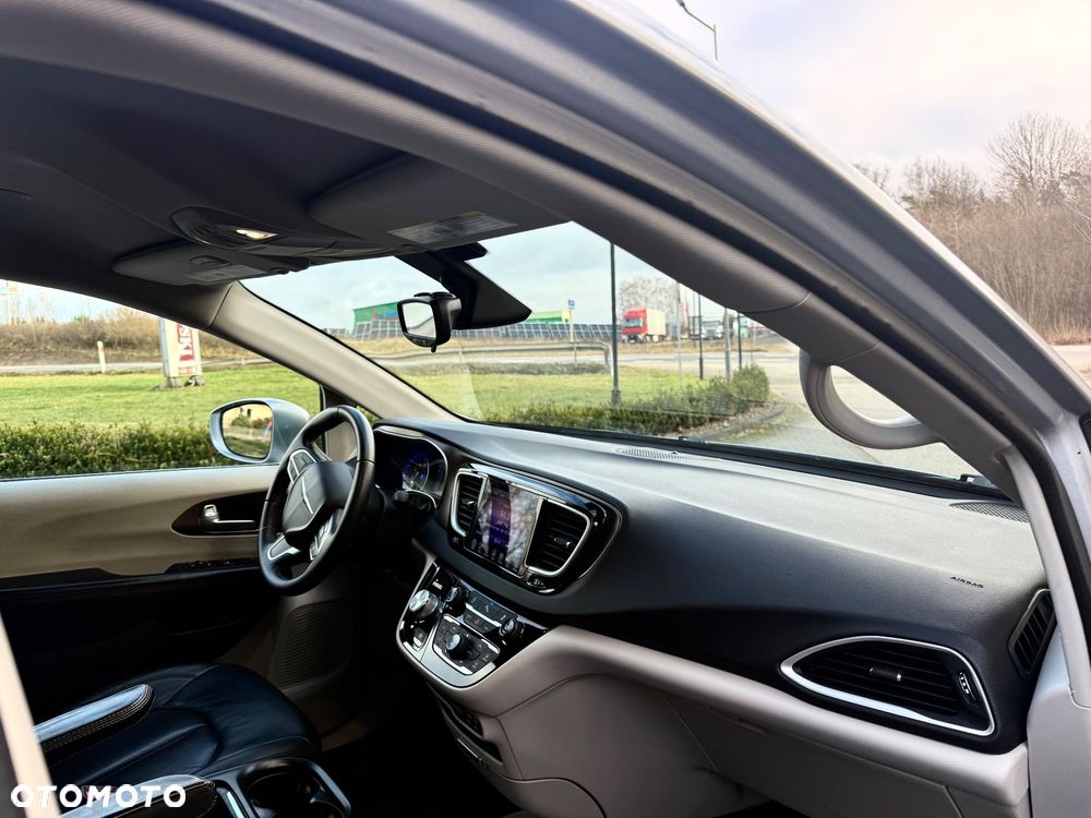 Chrysler Pacifica - 7