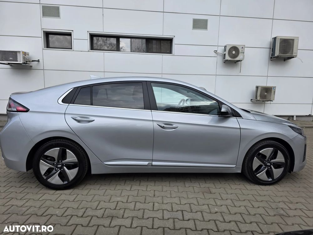 Hyundai IONIQ - 2