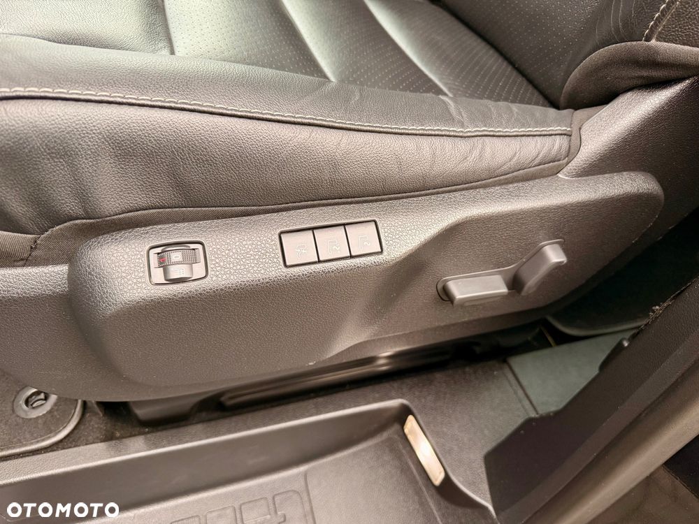 Peugeot Traveller - 18