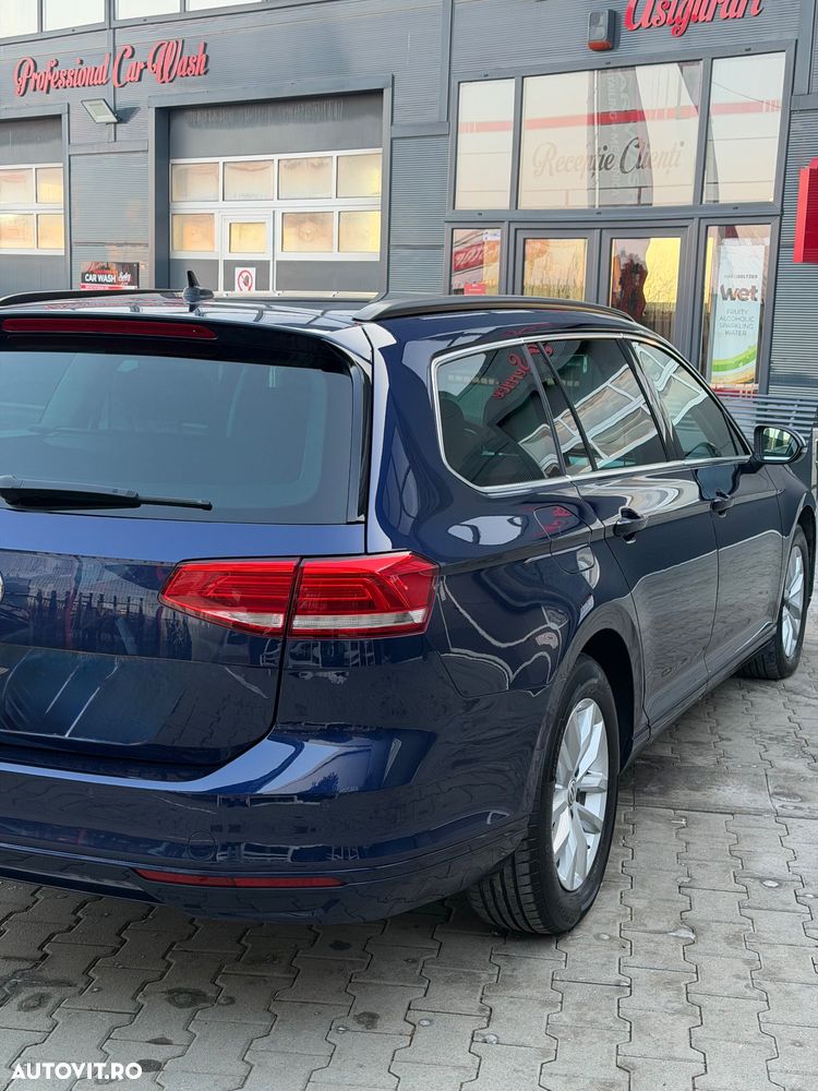 Volkswagen Passat 2.0 TDI SCR DSG Trendline - 8