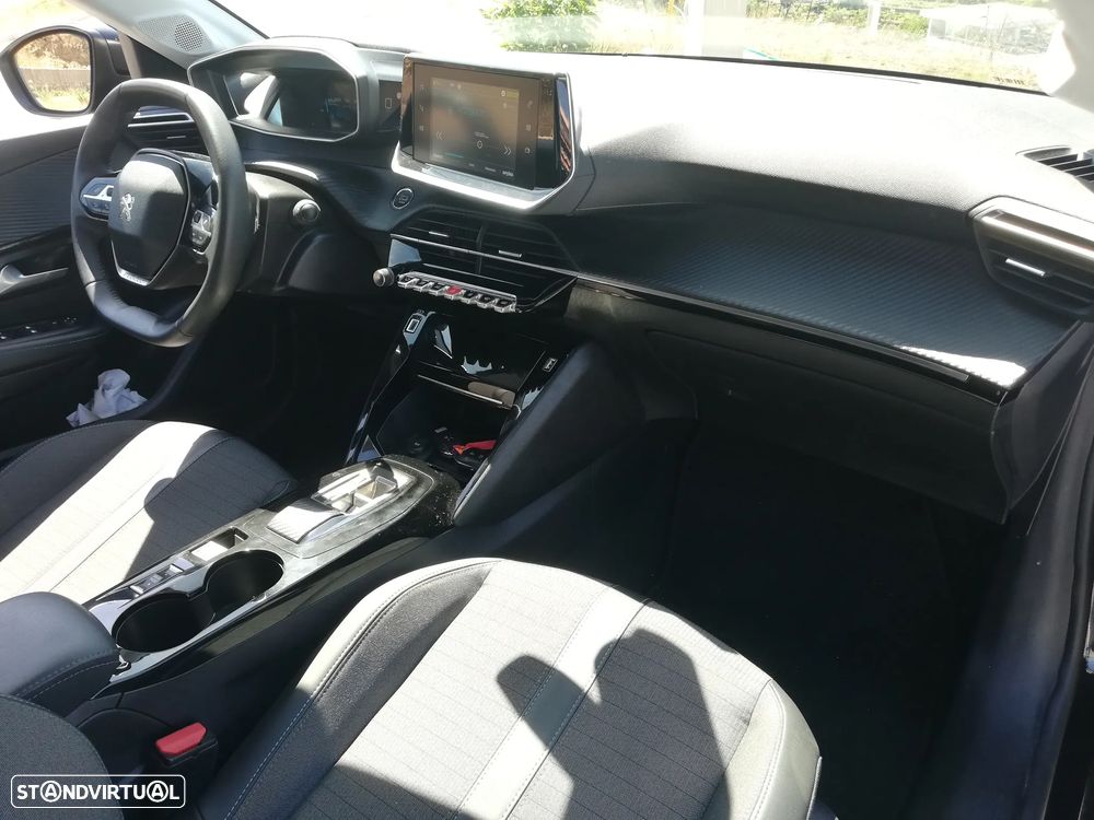 Peugeot e-208 Allure Pack - 10