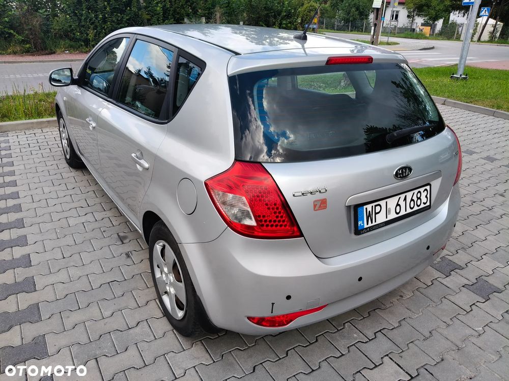 Kia Ceed 1.6 Crdi M - 9