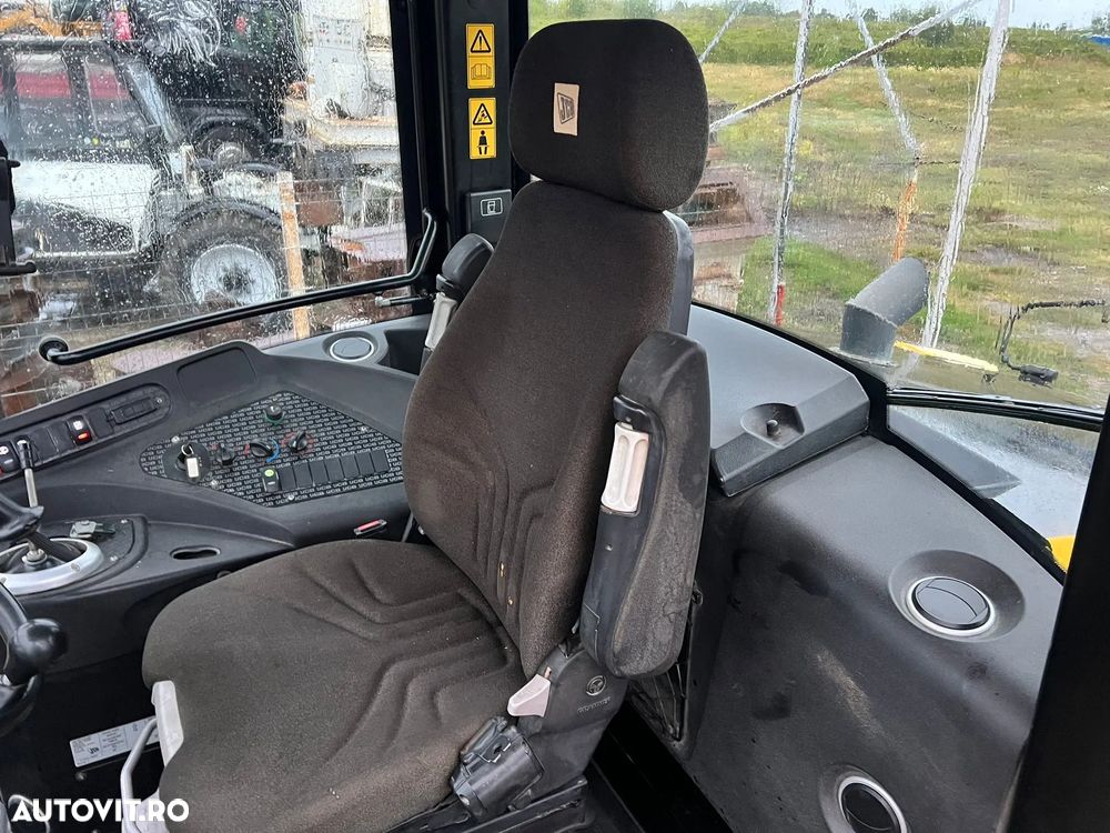 JCB - 18