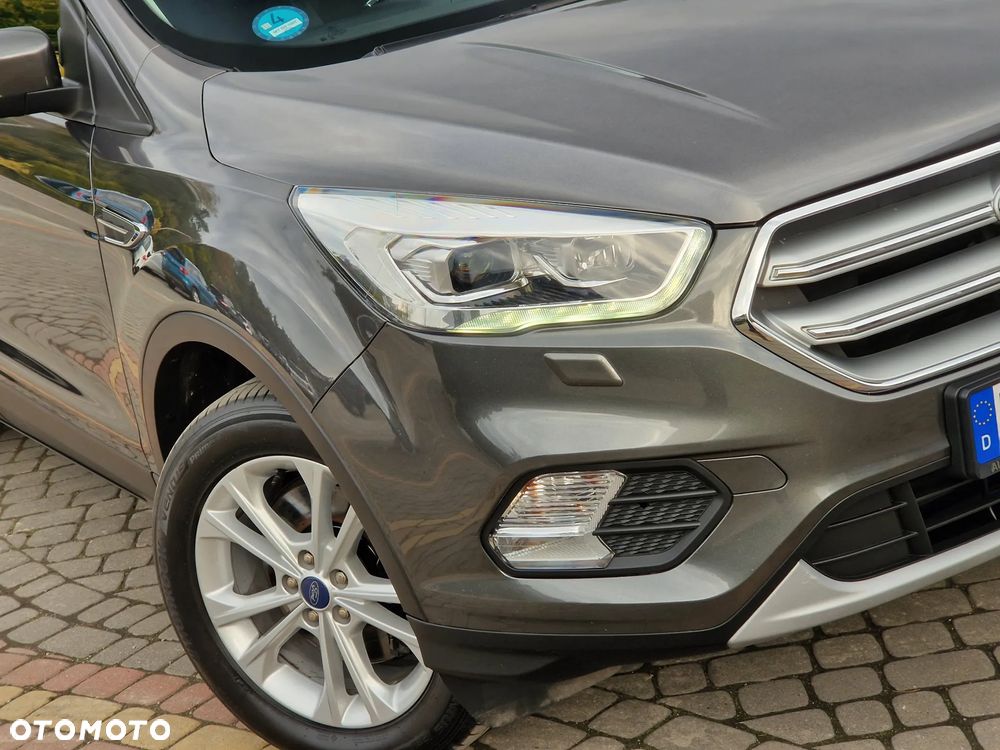 Ford Kuga 2.0 TDCi 4x4 Titanium - 4