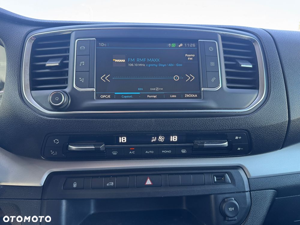 Peugeot Expert Kombi Standard 2,8t EAT8 - 8