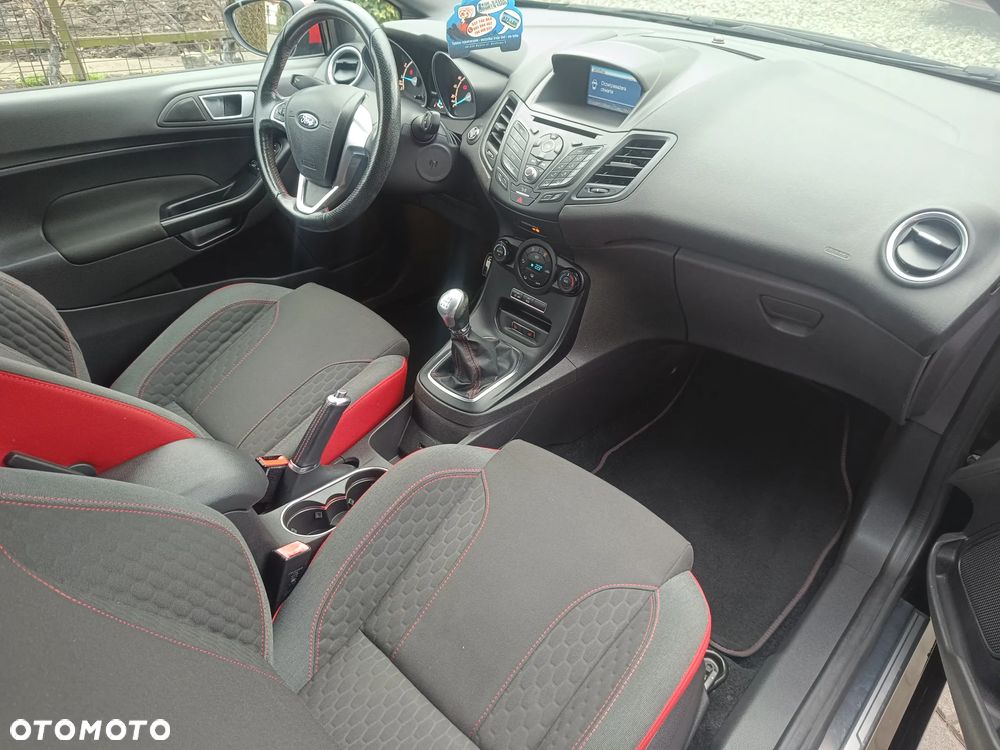 Ford Fiesta 1.0 EcoBoost S&S ST-LINE - 28