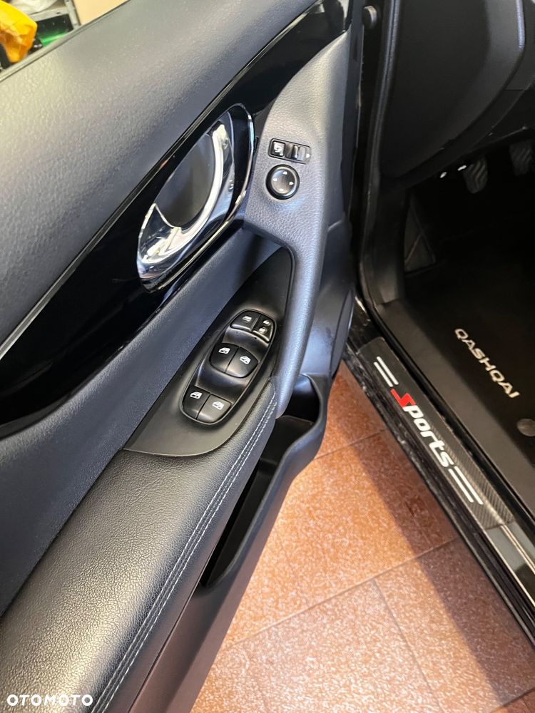 Nissan Qashqai 1.3 DIG-T Tekna - 27