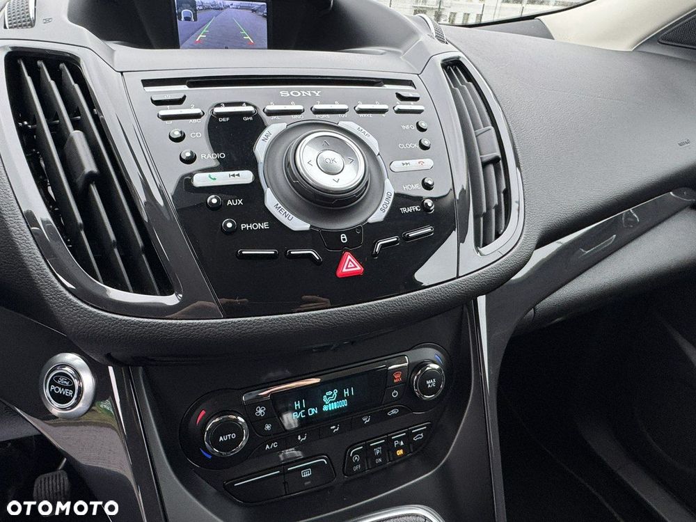 Ford Kuga 1.6 EcoBoost 2x4 Titanium - 25