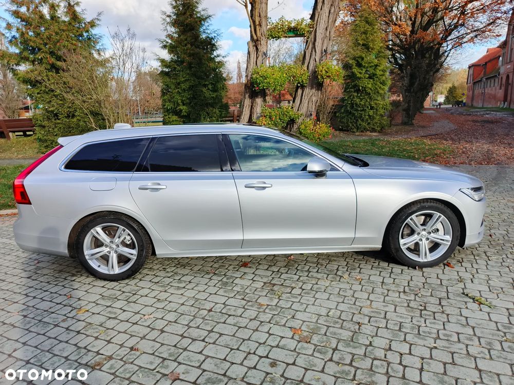 Volvo V90 D5 AWD Momentum - 5