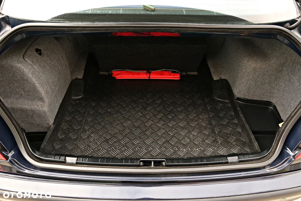 BMW Seria 3 320i - 39