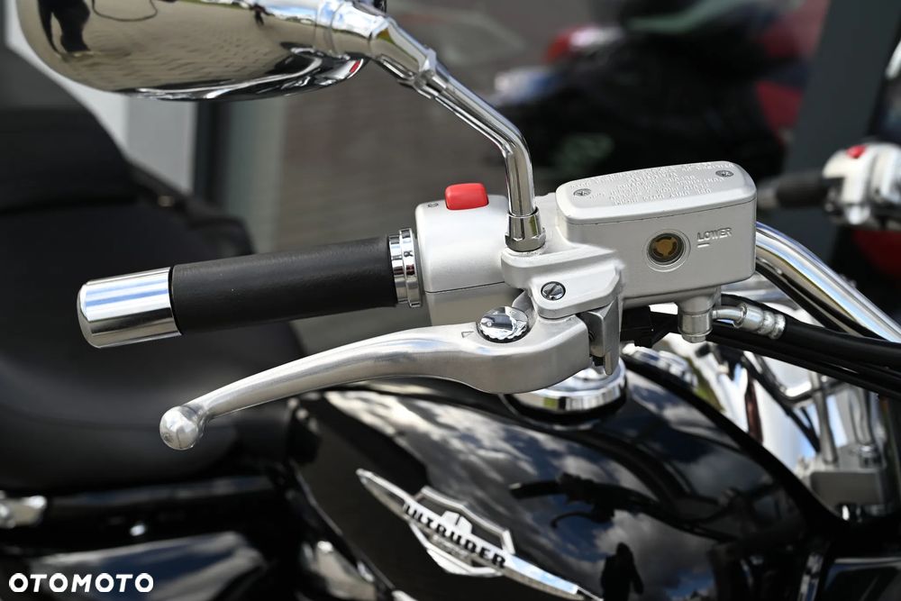 Suzuki Intruder - 26