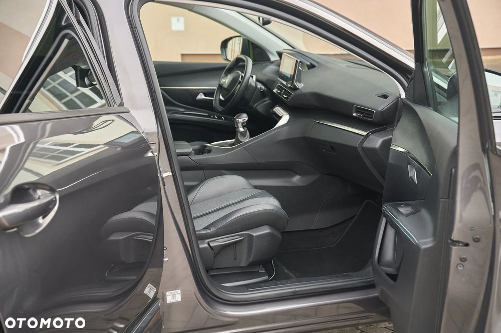 Peugeot 5008 BlueHDi 130 Allure - 26