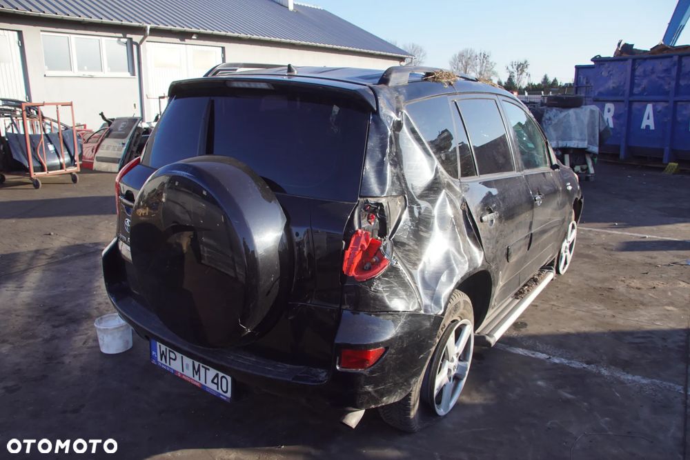 Auto na części - Toyota RAV4 III 2.2 D-4D 136 KM 2AD-FTV EA62 202 2008R Silnik Skrzynia Drzwi Błotnik Klapa Zderzak Lampa Lusterko Klamka Szyba Deska Kokpit Sterownik Moduł Czujnik Licznik Wyświetlacz Panel Kierownica - 6