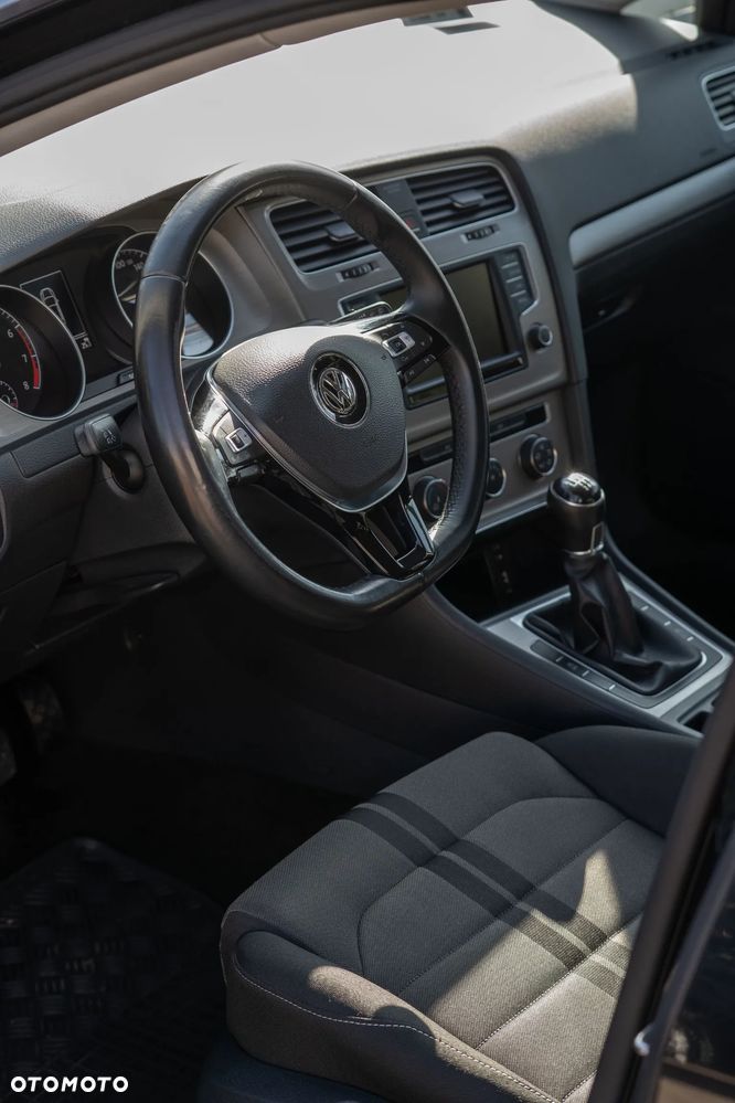 Volkswagen Golf 1.2 TSI BMT Comfortline - 4