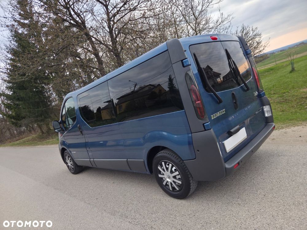 Renault Trafic Passenger Expression - 8