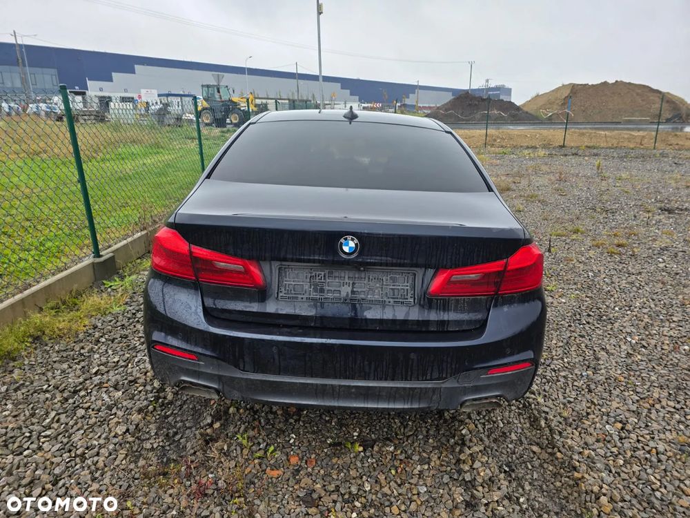 BMW Seria 5 520d xDrive M Sport sport - 2