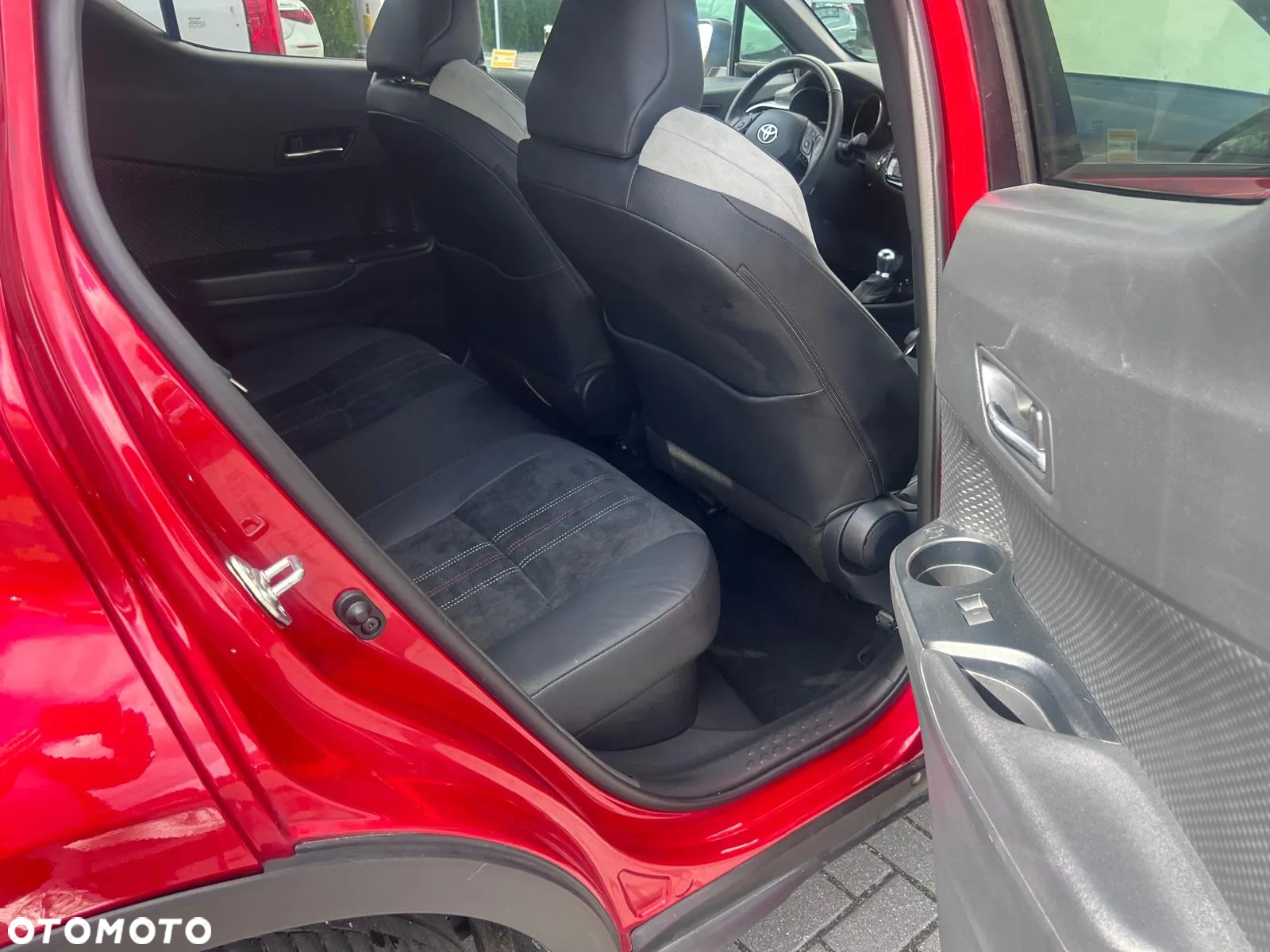 Toyota C-HR 1.8 Hybrid GPF GR Sport - 35