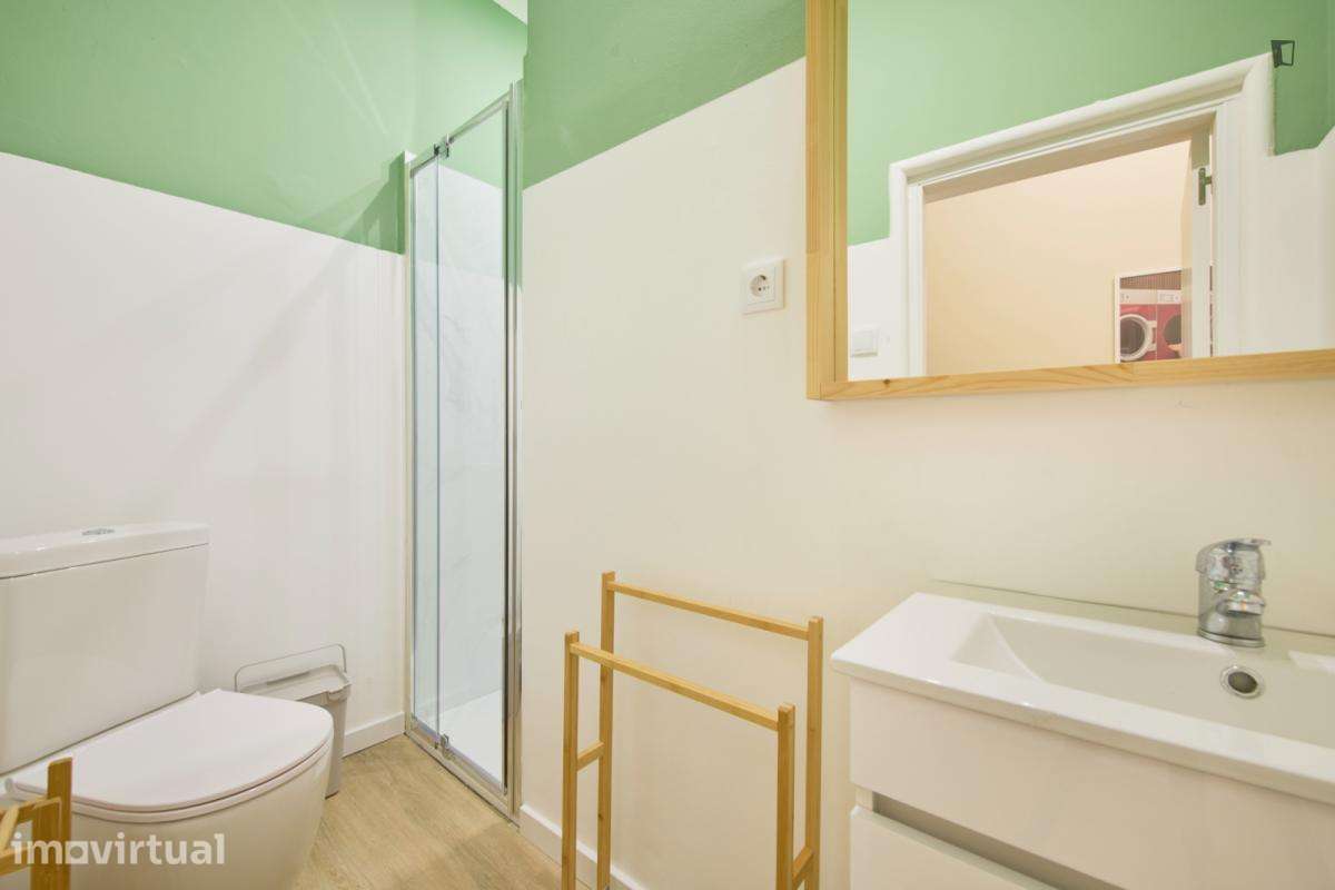 Quarto - localizado em Alameda Lisbon - Grande imagem: 3/47