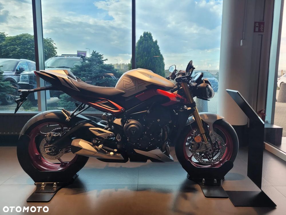 Triumph Street Triple - 2