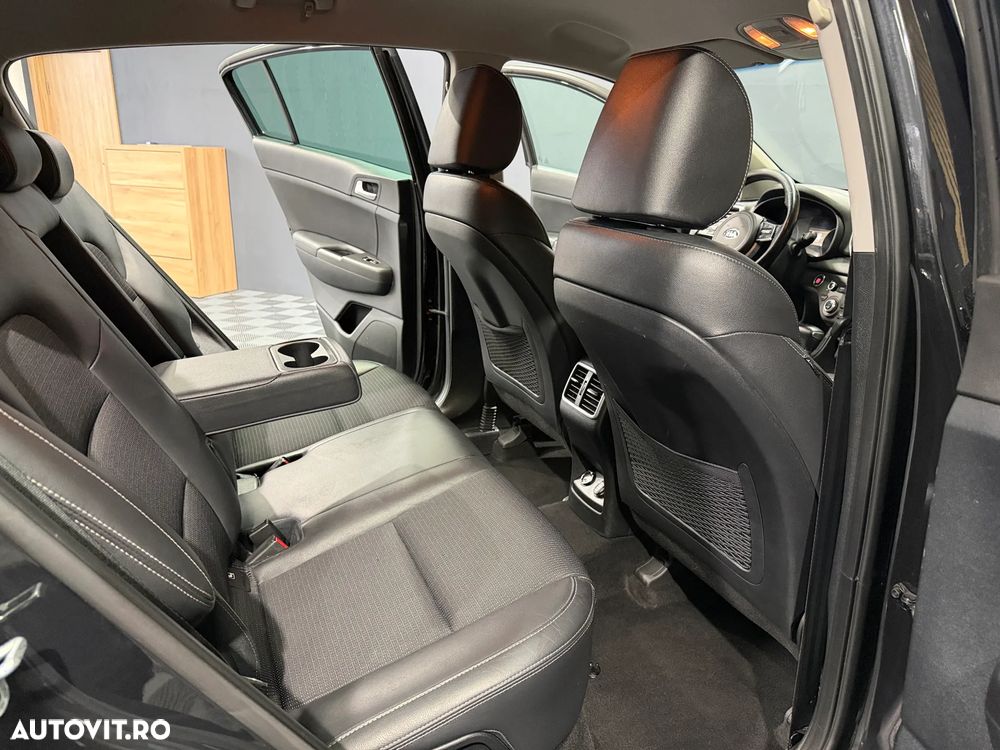 Kia Sportage 1.6 CRDI AWD DCT SPIRIT - 8