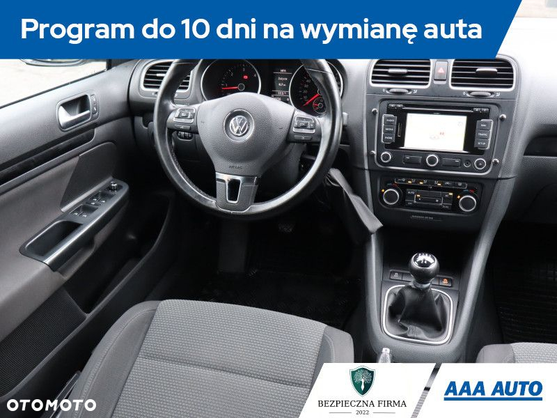 Volkswagen Golf - 8