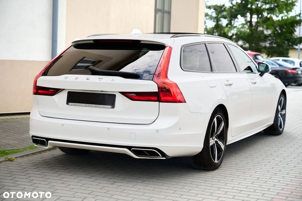 Volvo V90 T5 R-Design - 17
