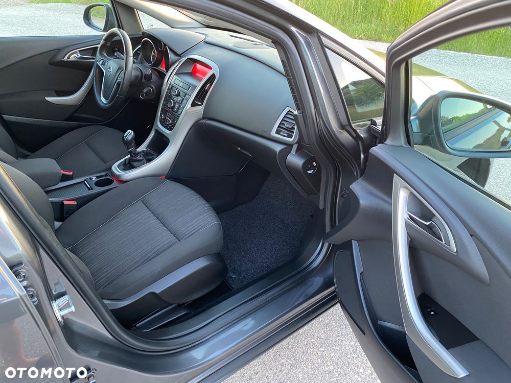 Opel Astra 1.4 Turbo Design Edition - 24