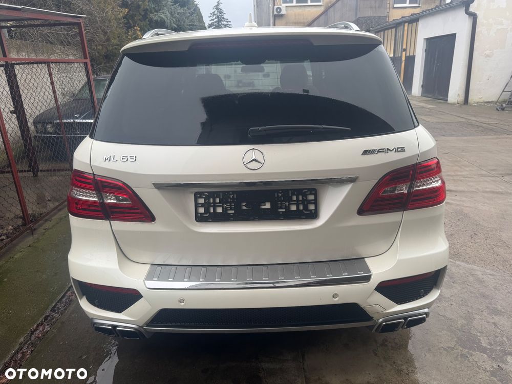 Mercedes-Benz ML - 2