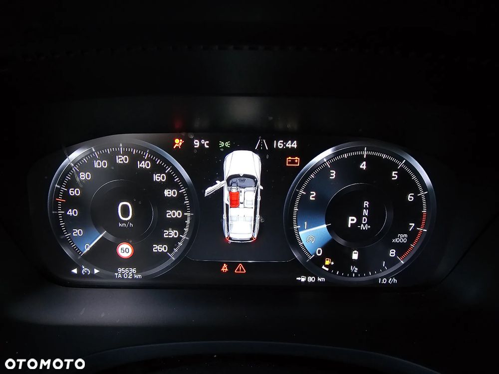 Volvo V60 T4 Momentum Pro - 10