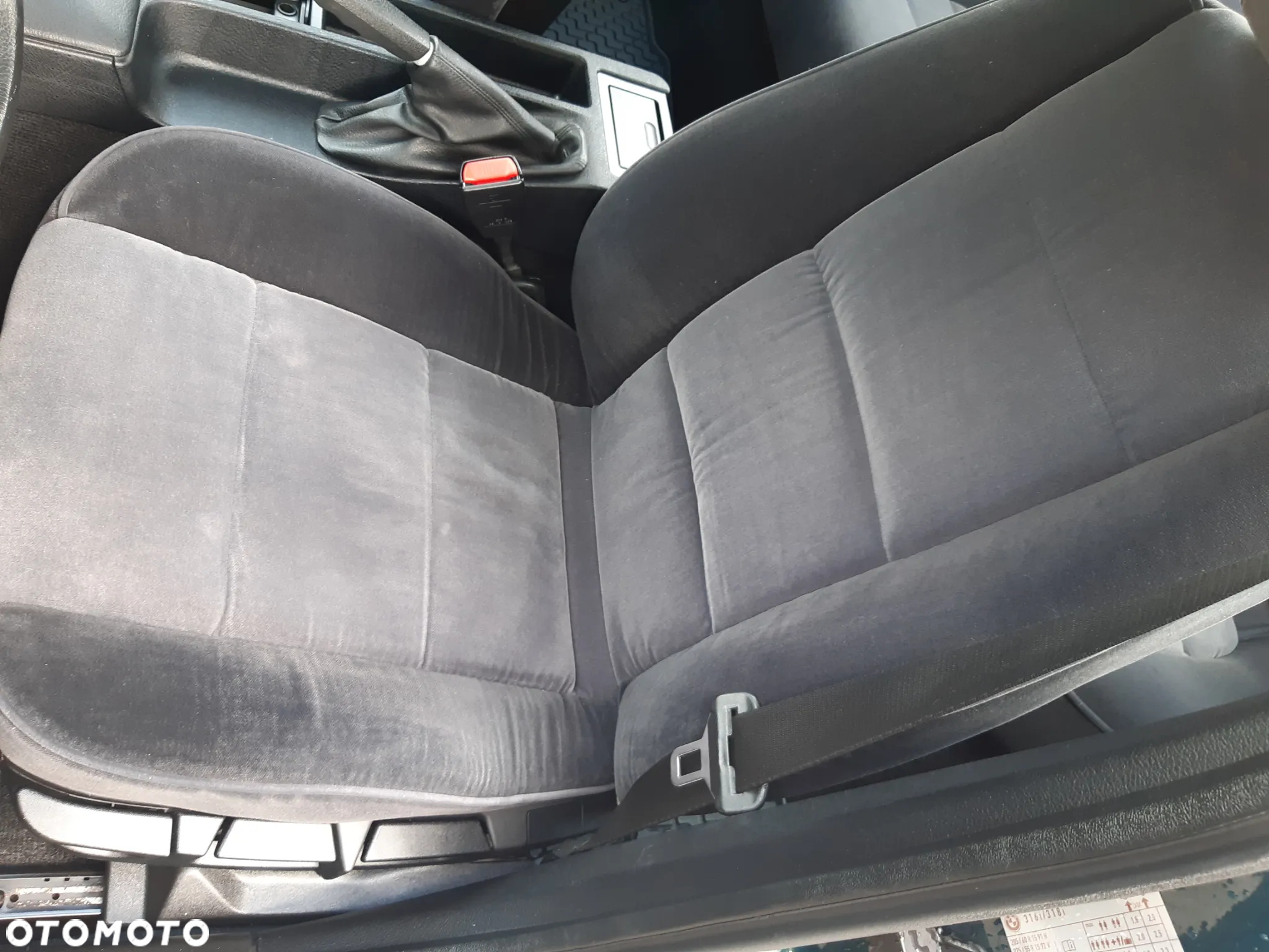 BMW Seria 3 316i - 25