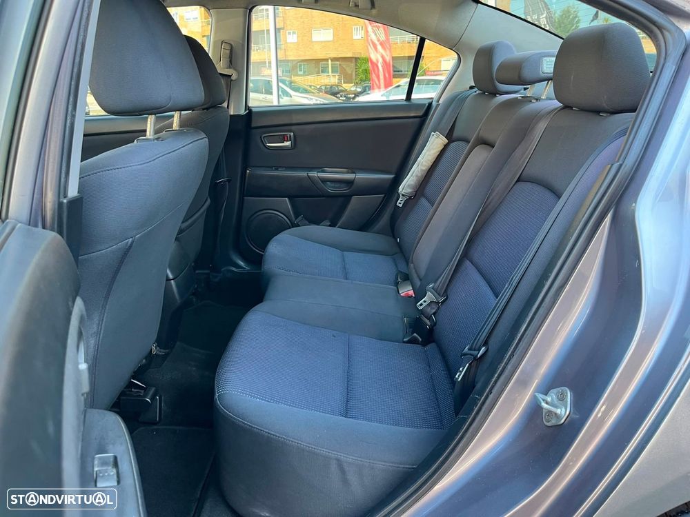 Mazda 3 Hatchback - 11
