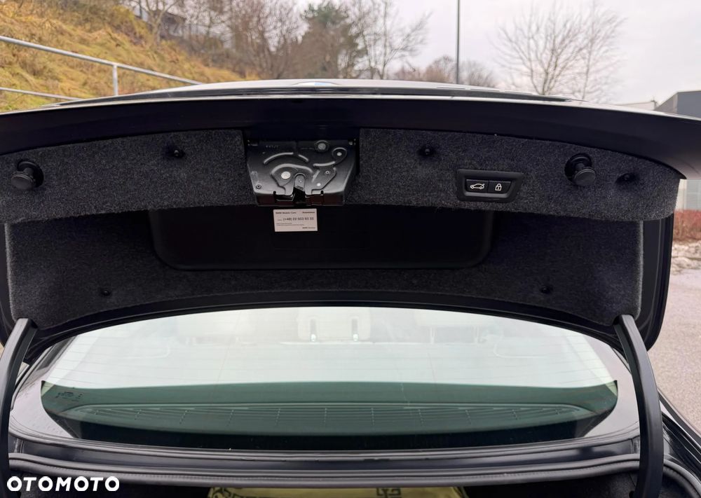 BMW Seria 5 520d xDrive Luxury Line - 2